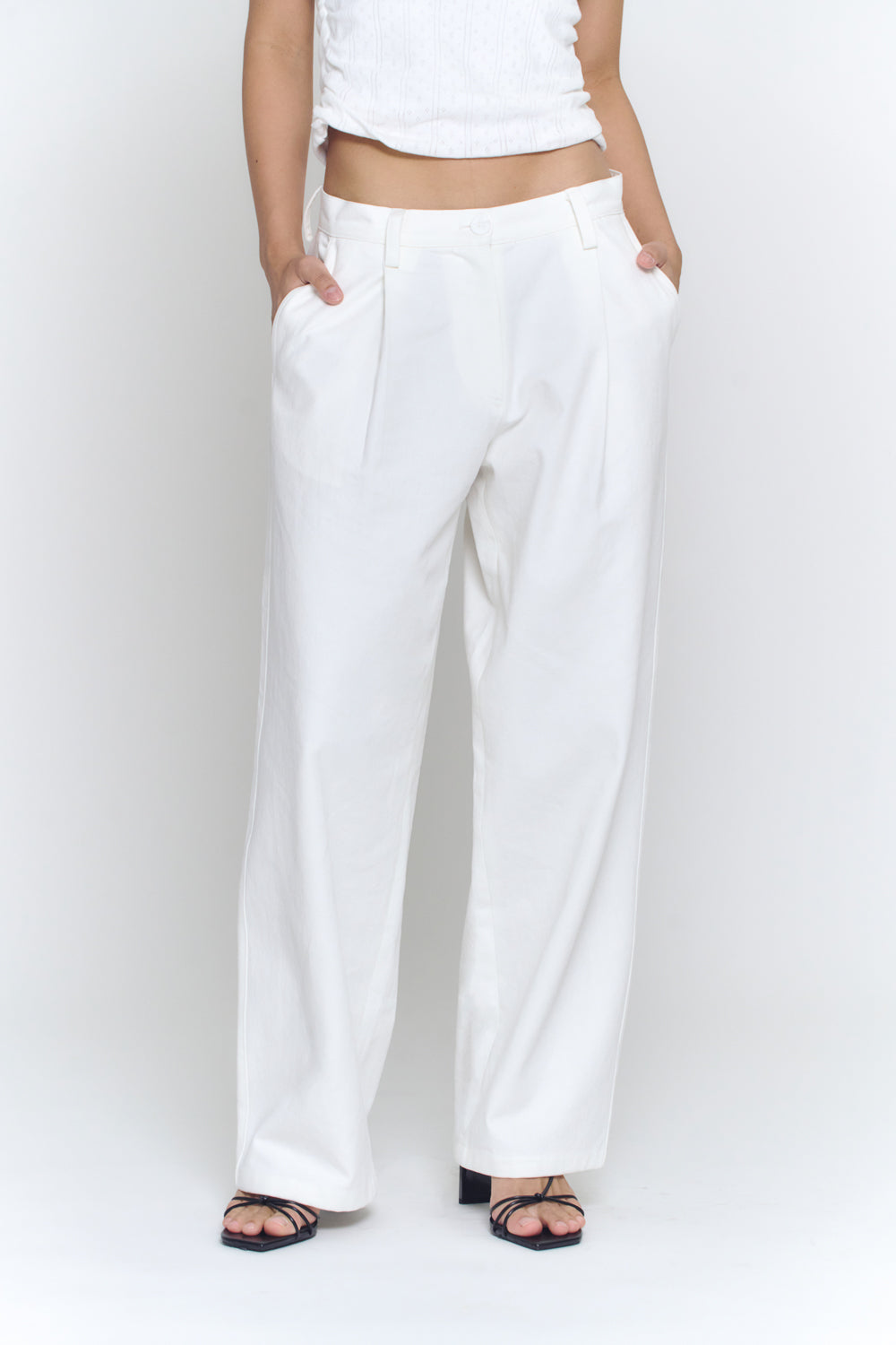 Pleated Relaxed Pants | White