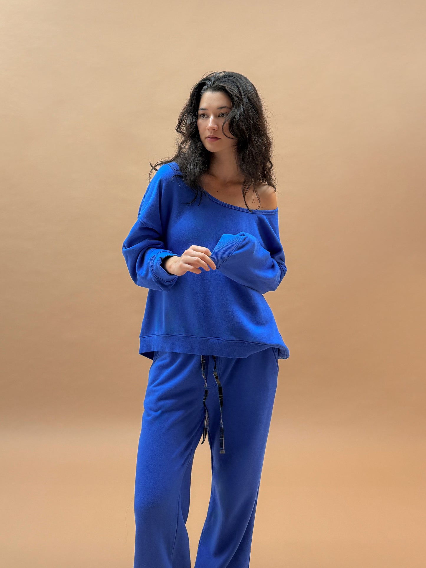 U-neck Sweatshirt | Blue