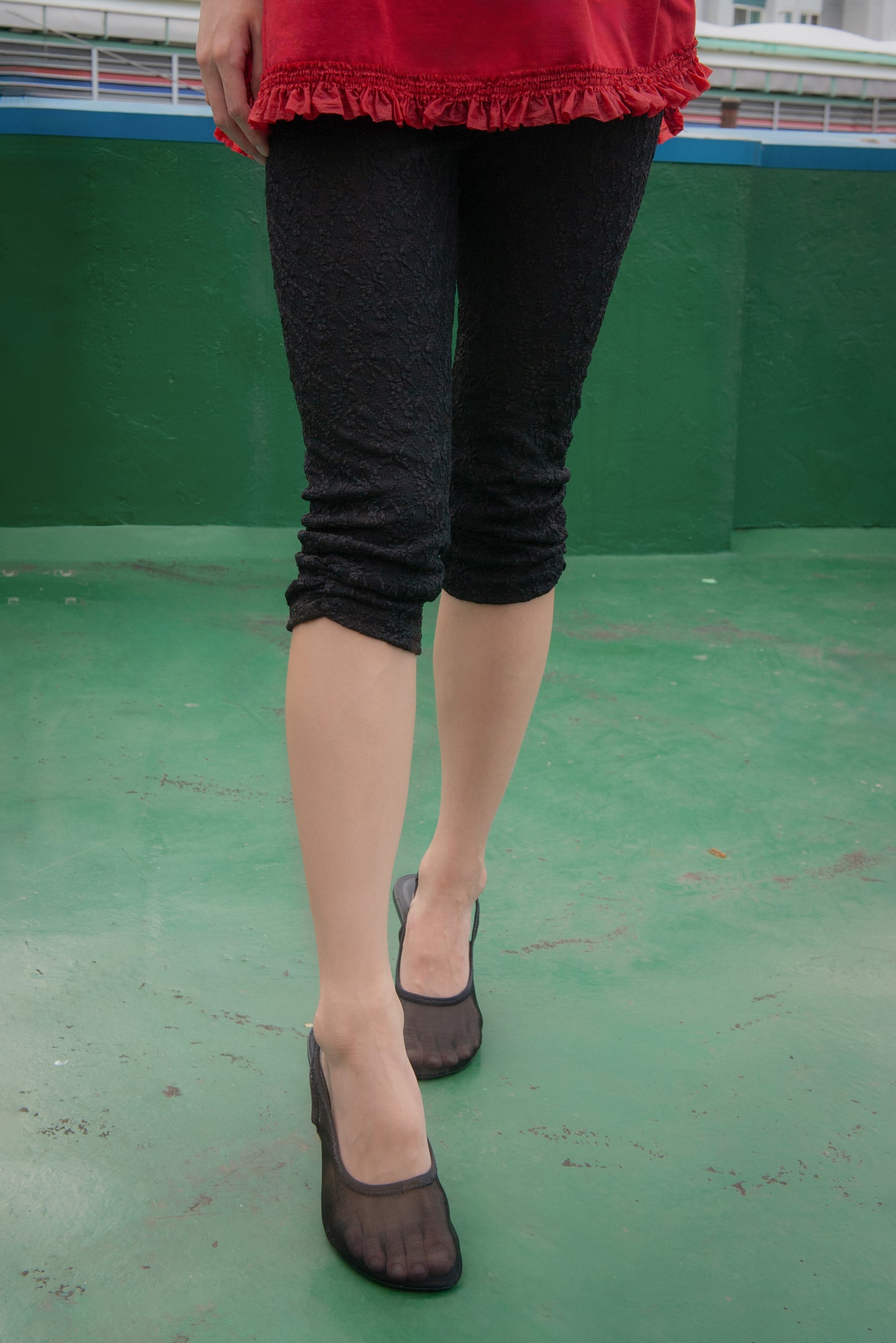 Camelia Capri Leggings | Black